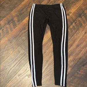 Side Stripped Leggings